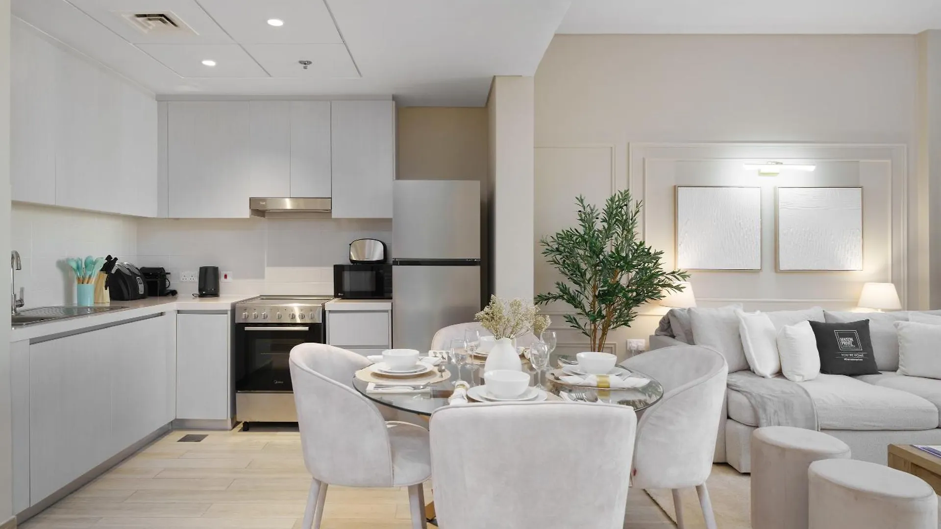 Maison Privee - Exquisite Living With Scenic Canal Vws On Yas Island Abu Dabi 0*,